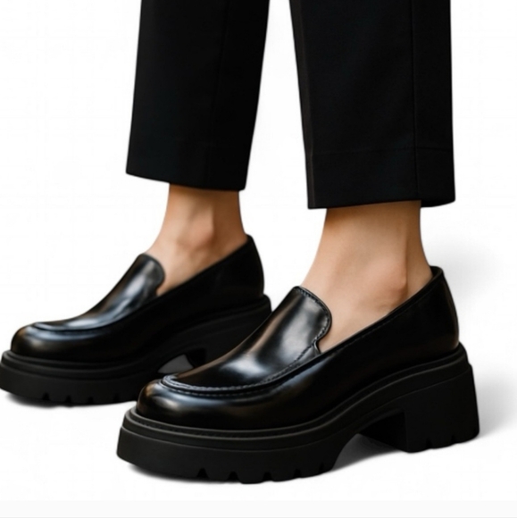 Michael KORS BLACK LEATHER SHILOH Chunky Lug Sole Slip On Shoe Loafers New 9 1/2 - Picture 1 of 6